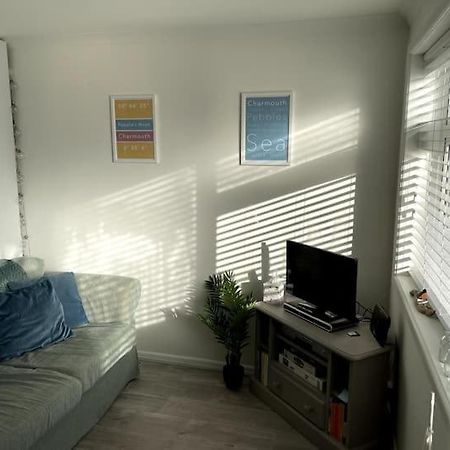 Self-Catering Studio In Beautiful Charmouth Bagian luar foto