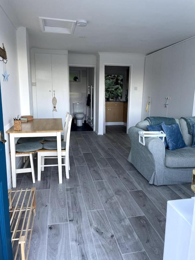 Self-Catering Studio In Beautiful Charmouth Bagian luar foto